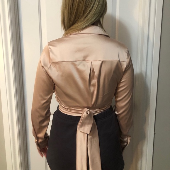 Satin wrap top✨ - Picture 4 of 4